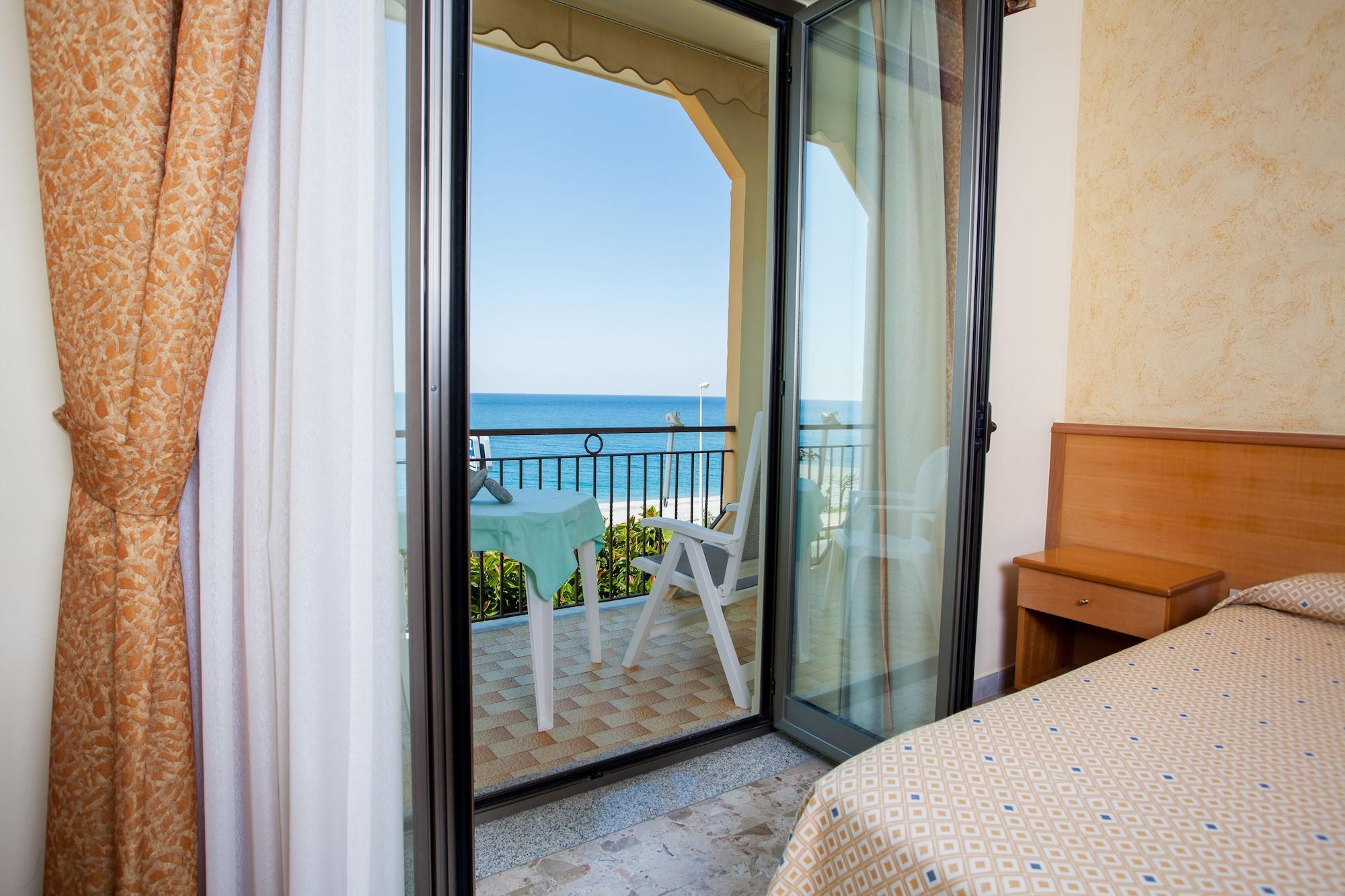 Hotel La Tonnara Amantea Εξωτερικό φωτογραφία